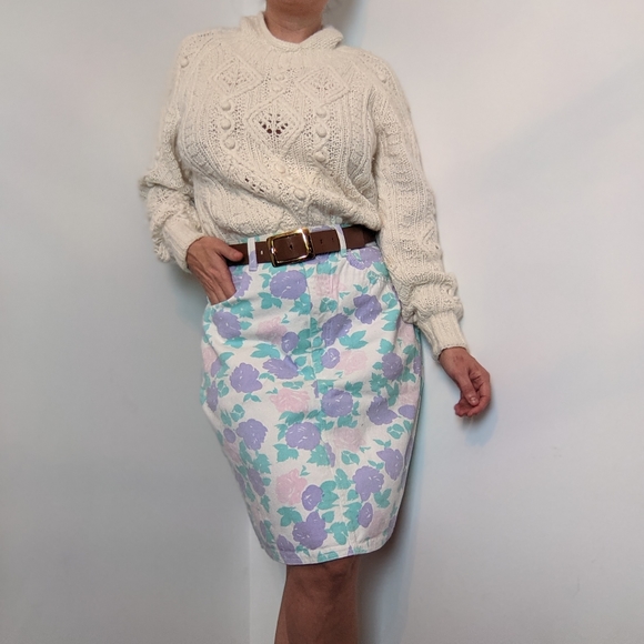 Vintage highwaised Pastel Floral denim penci skirt - Picture 12 of 15